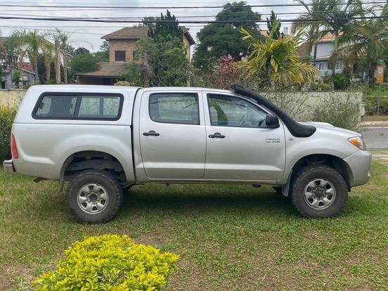 TOYOTA HILUX 3.0 SR 4X4 CD 16V TURBO INTERCOOLER DIESEL 4P MANUAL